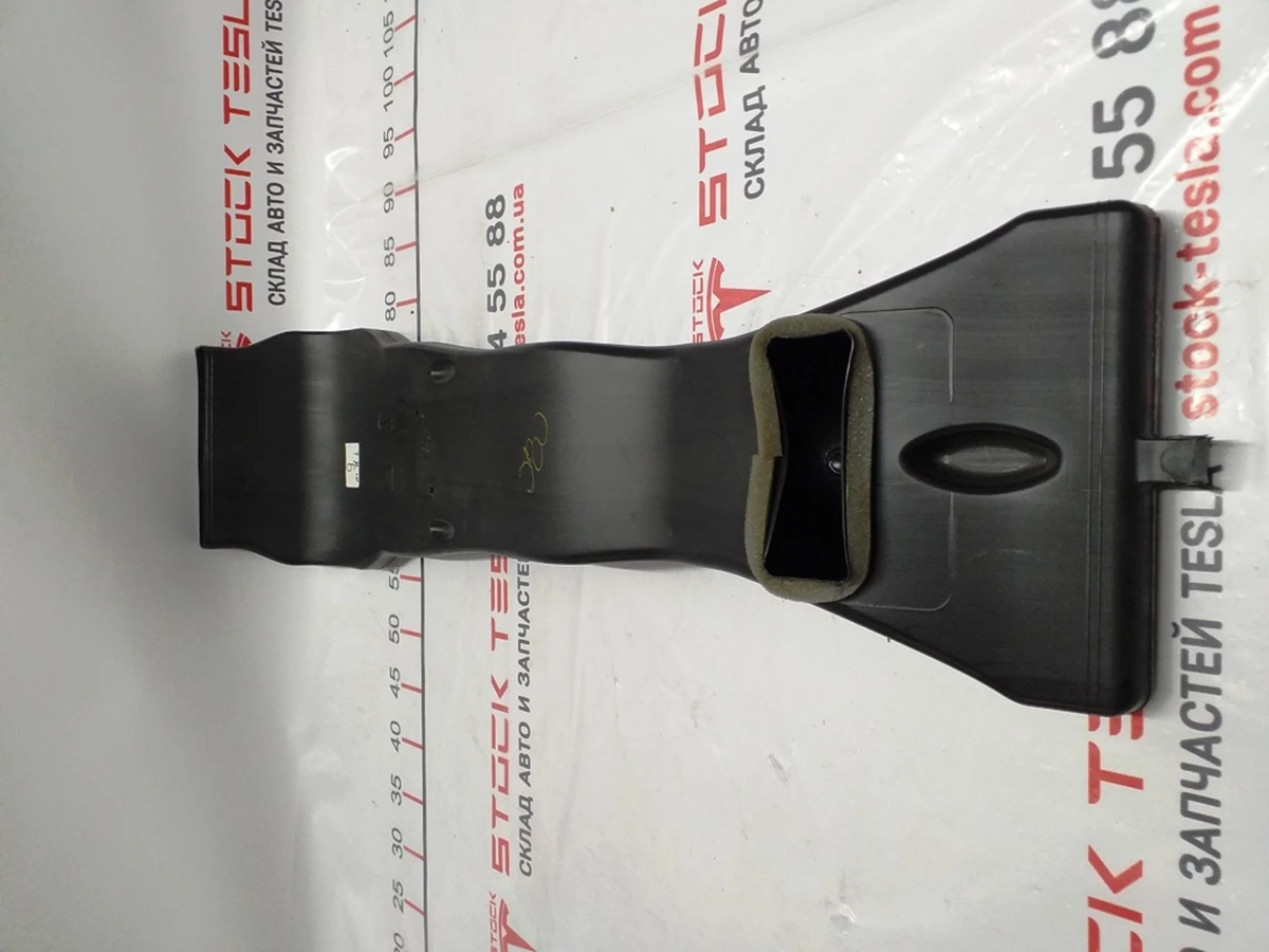 3 Повітропровід вихідний консолі HVAC без роздільника повітряного потоку Tesla Model X 1053878-00-B