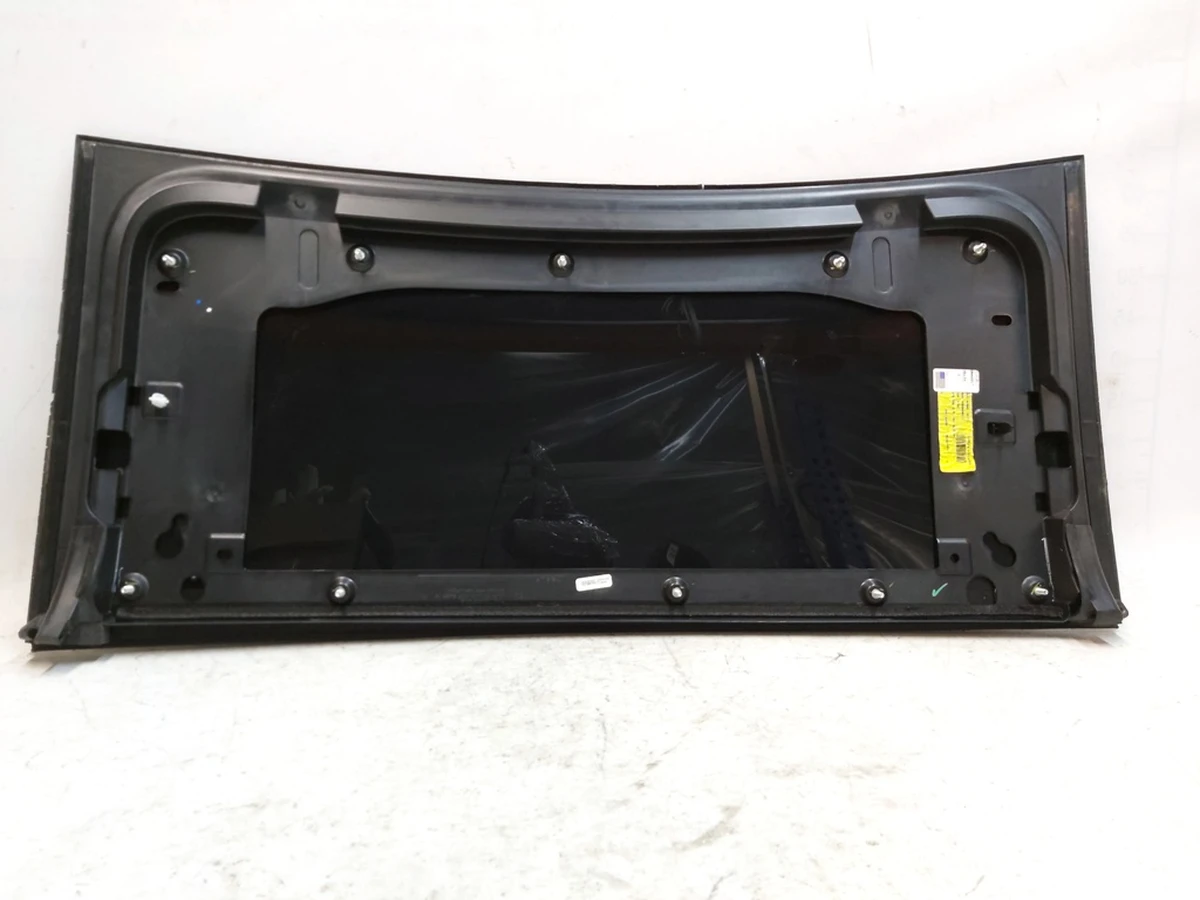 7 Скло верхнє дверей задніх правих (сокола) в зборі Tesla model X 1034903-00-Q