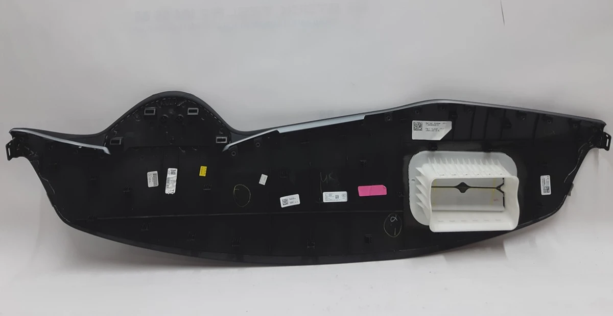 5 Панель торпеди (чорна шкіра штучна) PUR/PUR BLK GRAPHITE Tesla model X 1054145-12-H