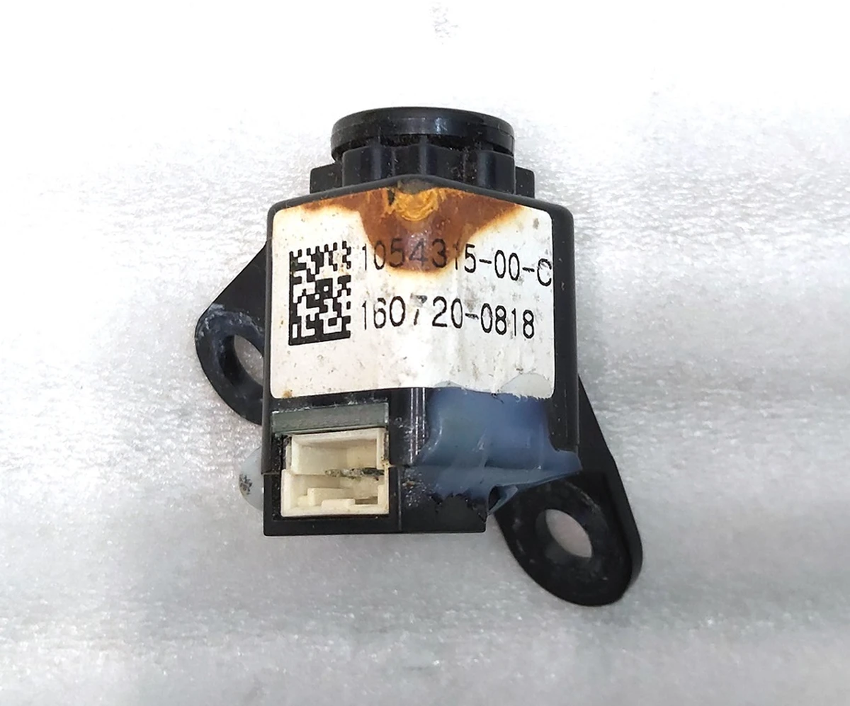 7 3RD ROW LEFT HAND SWITCH ASY Tesla model X, model X Mar 2021 1054315-00-D