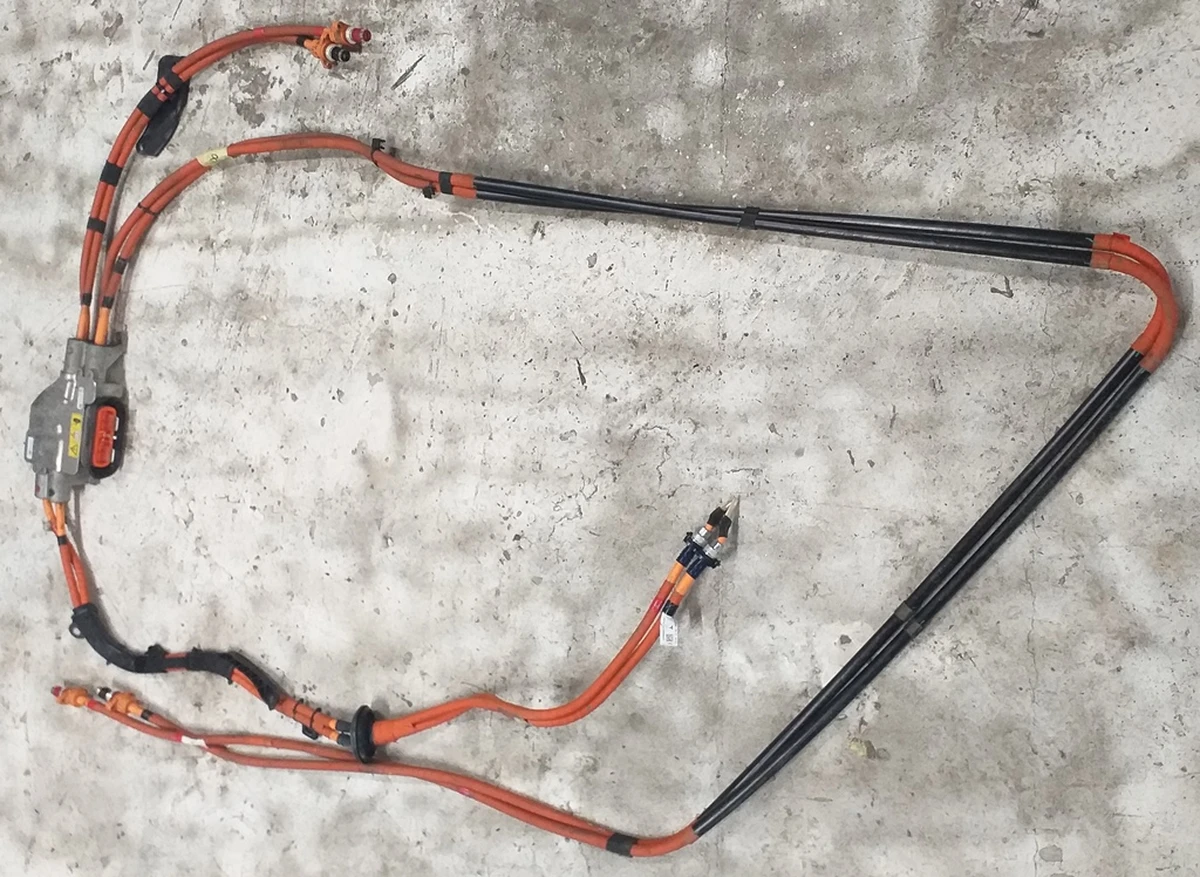 1 Splitter with high voltage wires assembly GEN3 Tesla model X 1054500-10-F