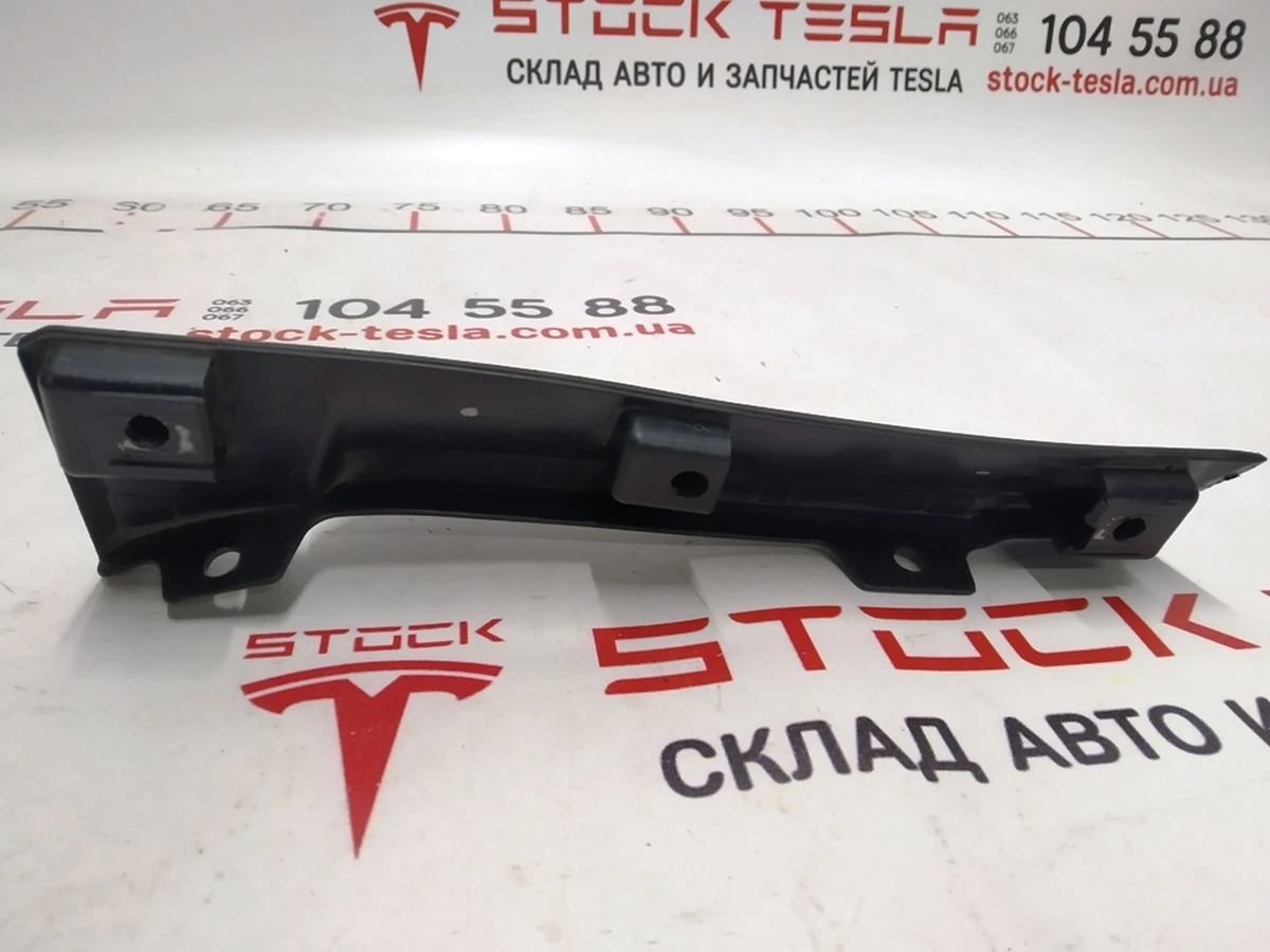 28 Обтекатель колеса переднего правого (брызговик) Tesla model X 1054804-00-D