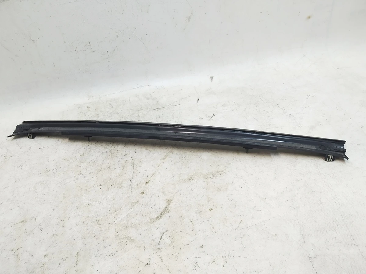 21 Кронштейн крепления панели внешней крыши правый (повреждение) Tesla model X 1054830-99-F