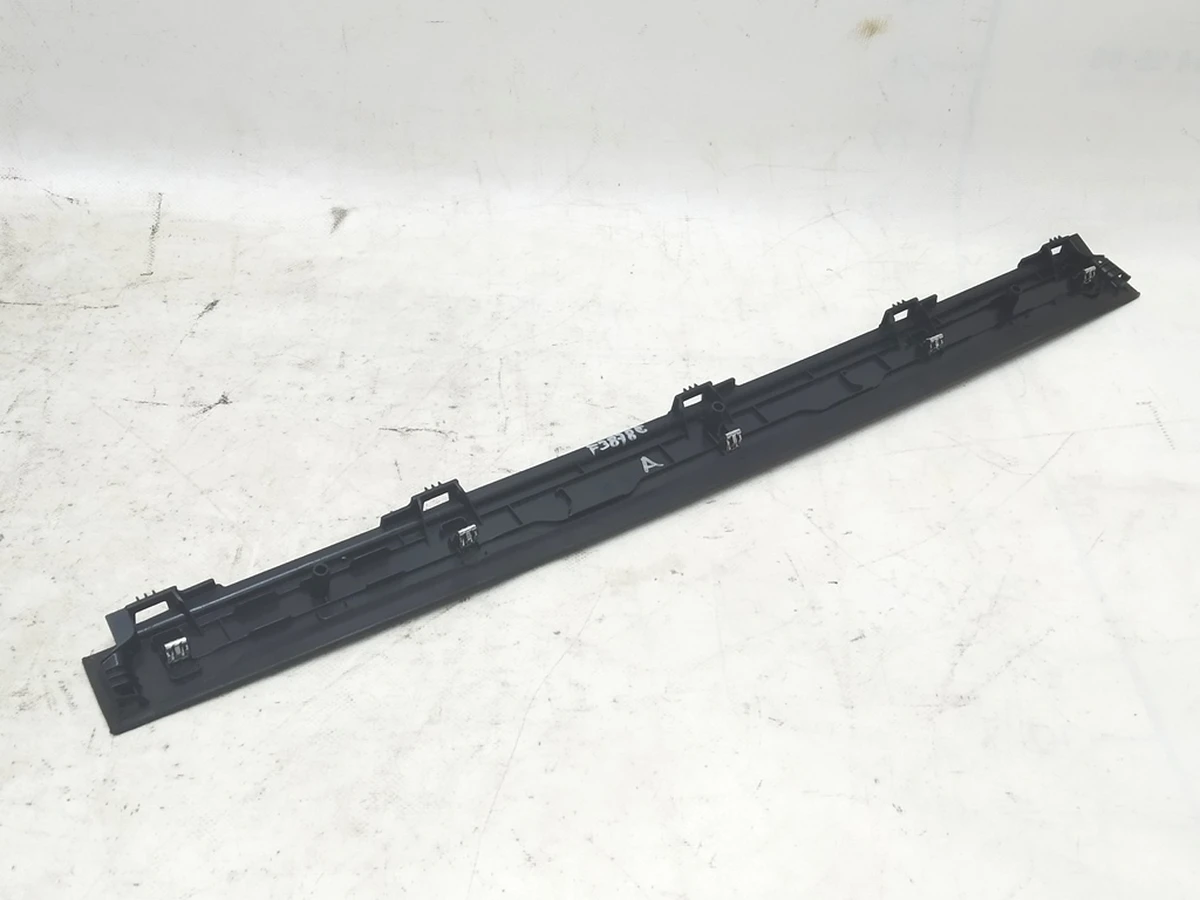 3 Falcon door upper trim mid - right hand ALCN BLK used Tesla Model X 1055011-04-E