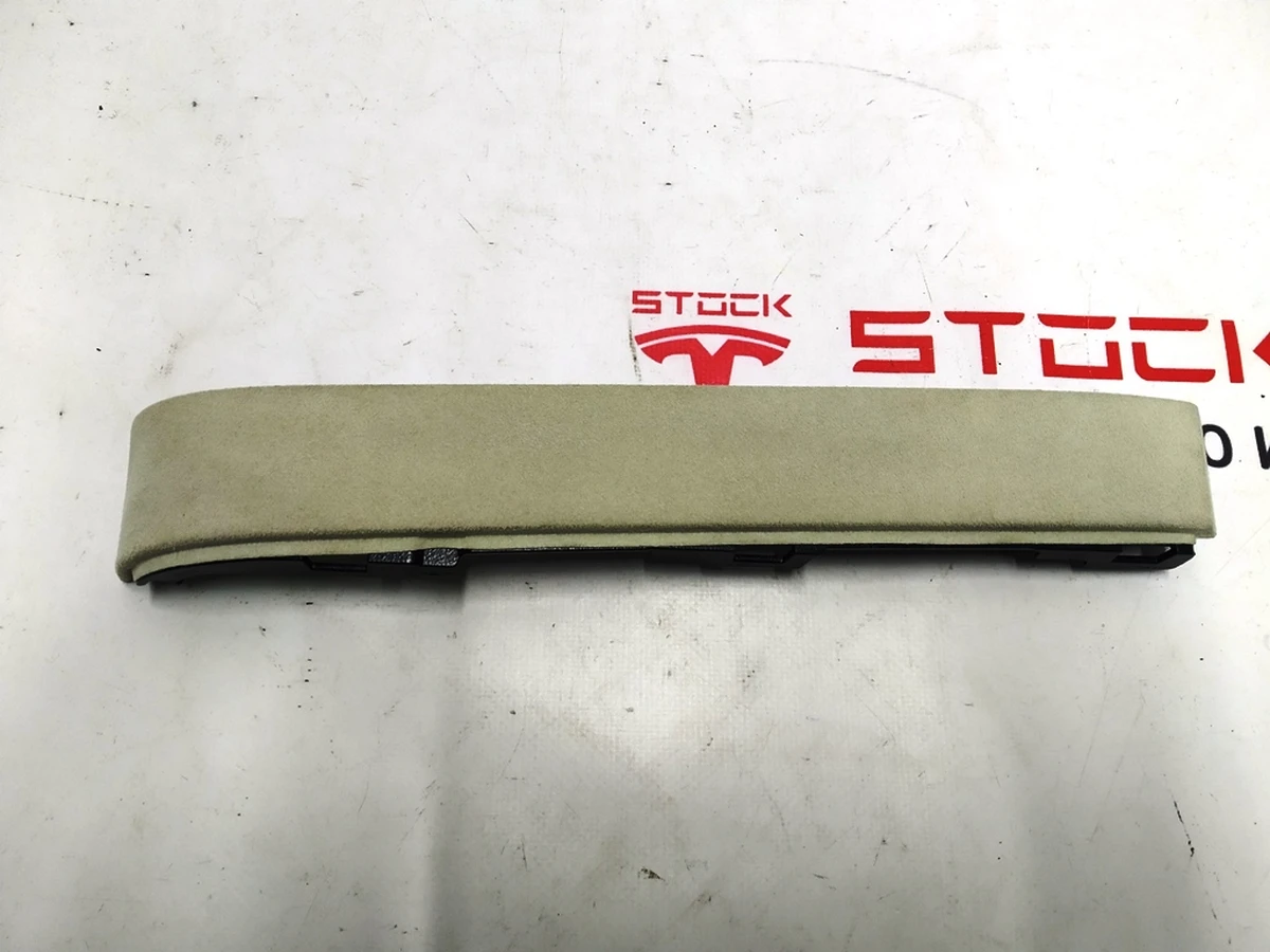 1 ASY FLCN DR UPR OTR TRM FR RH MX NAL CRM Tesla Model X 1055048-07-J