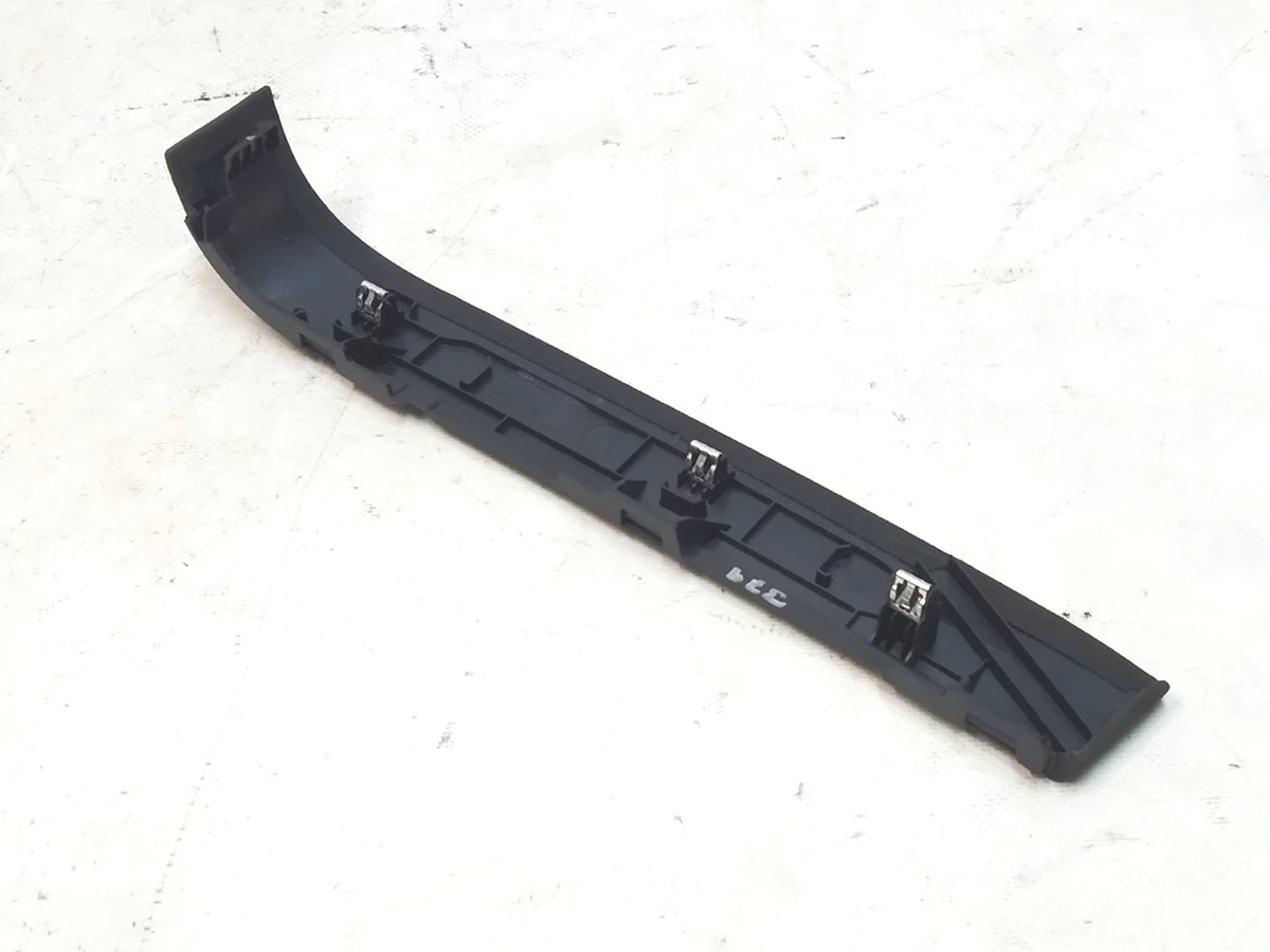 4 Облицювання верхньої стійки C задніх лівих дверей ALC BLK Tesla Model X 1055050-04-J