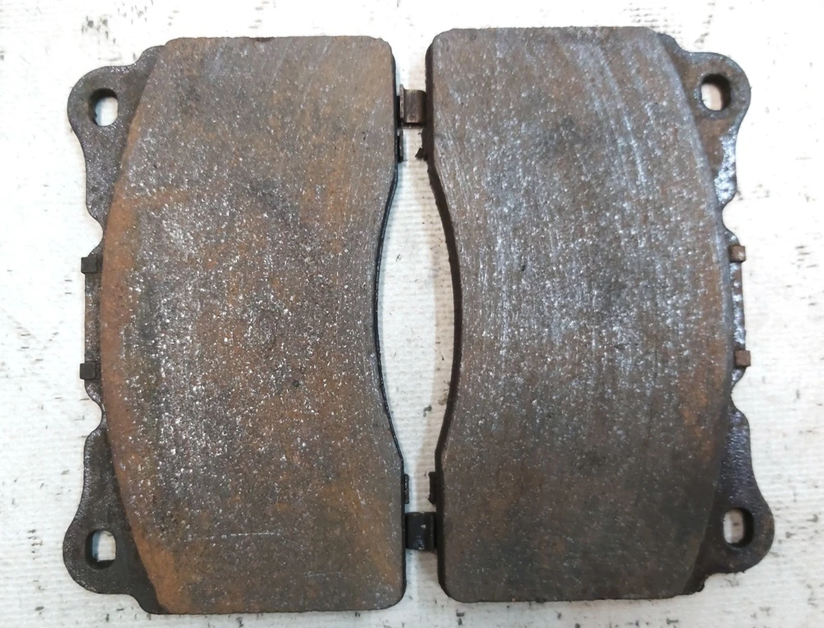 3 Колодки гальмівні передні BREMBO 2 штуки Tesla model S, model S REST 1055066-00-C