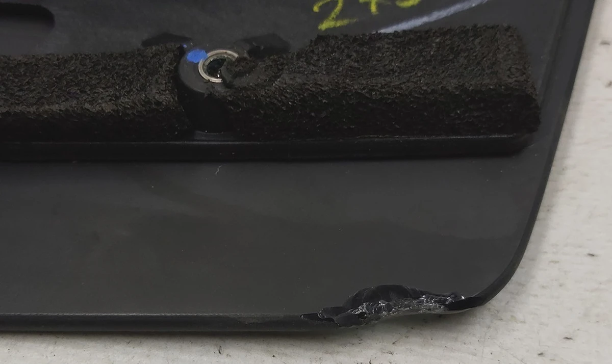 13 Двері задньої правої з пошкодженням Tesla model X 1055274-00-G