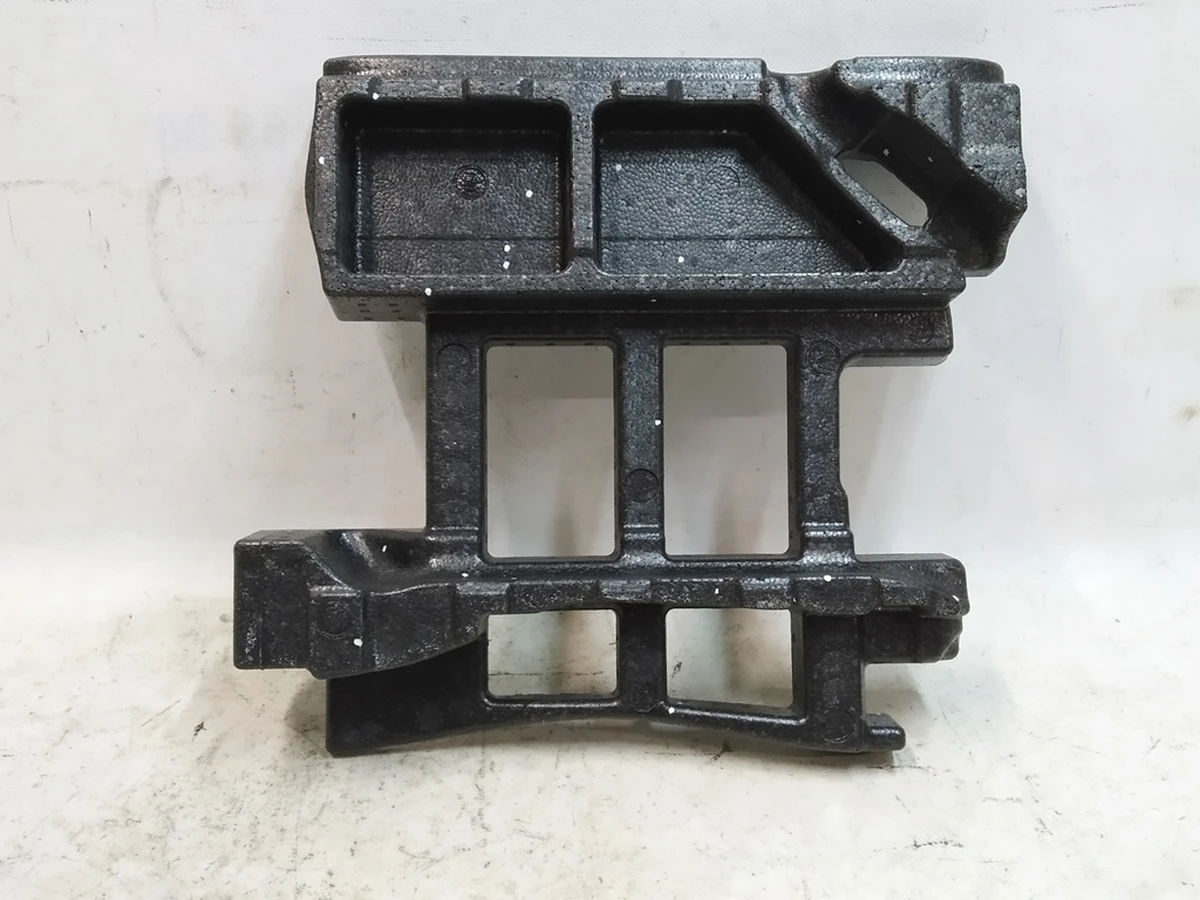 7 2nd Row spacer LH левый Tesla Model X 1126910-00-A