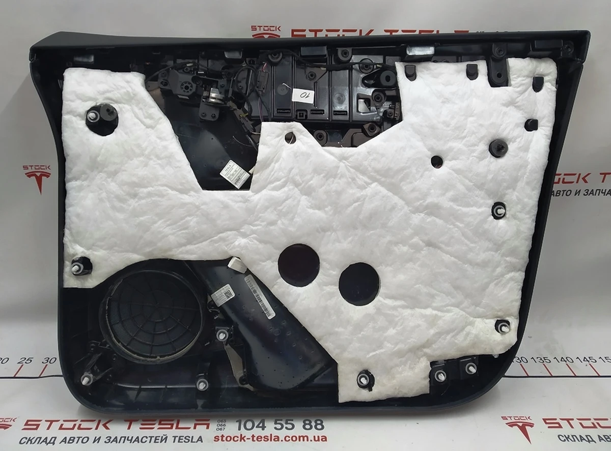 1 Карта дверей передньої лівої в зборі PREM PUR CREAM Tesla model X 1055327-22-M