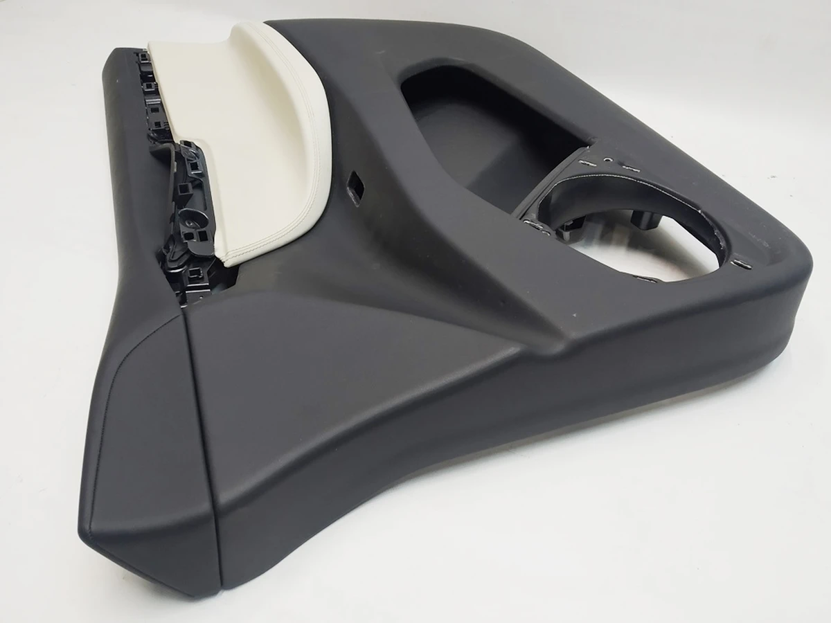 1 Карта двері передньої правої в зборі PREM PUR CREAM Tesla Model X 1055483-22-M