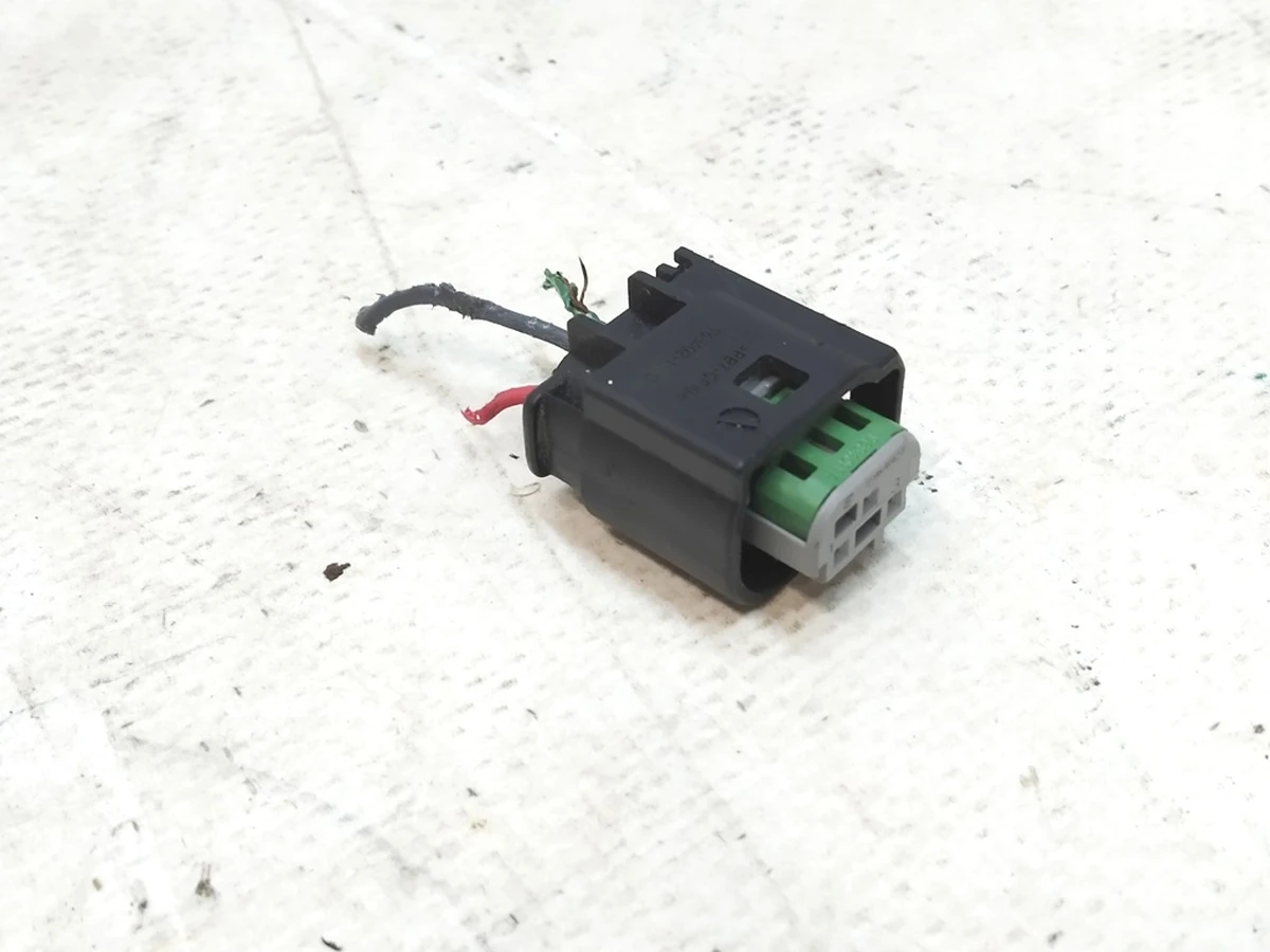 Роз'єм (фішка) датчика якості повітря 1055747 Tesla Model S REST, Model S Feb 2021, Model X, Model X Mar 2021