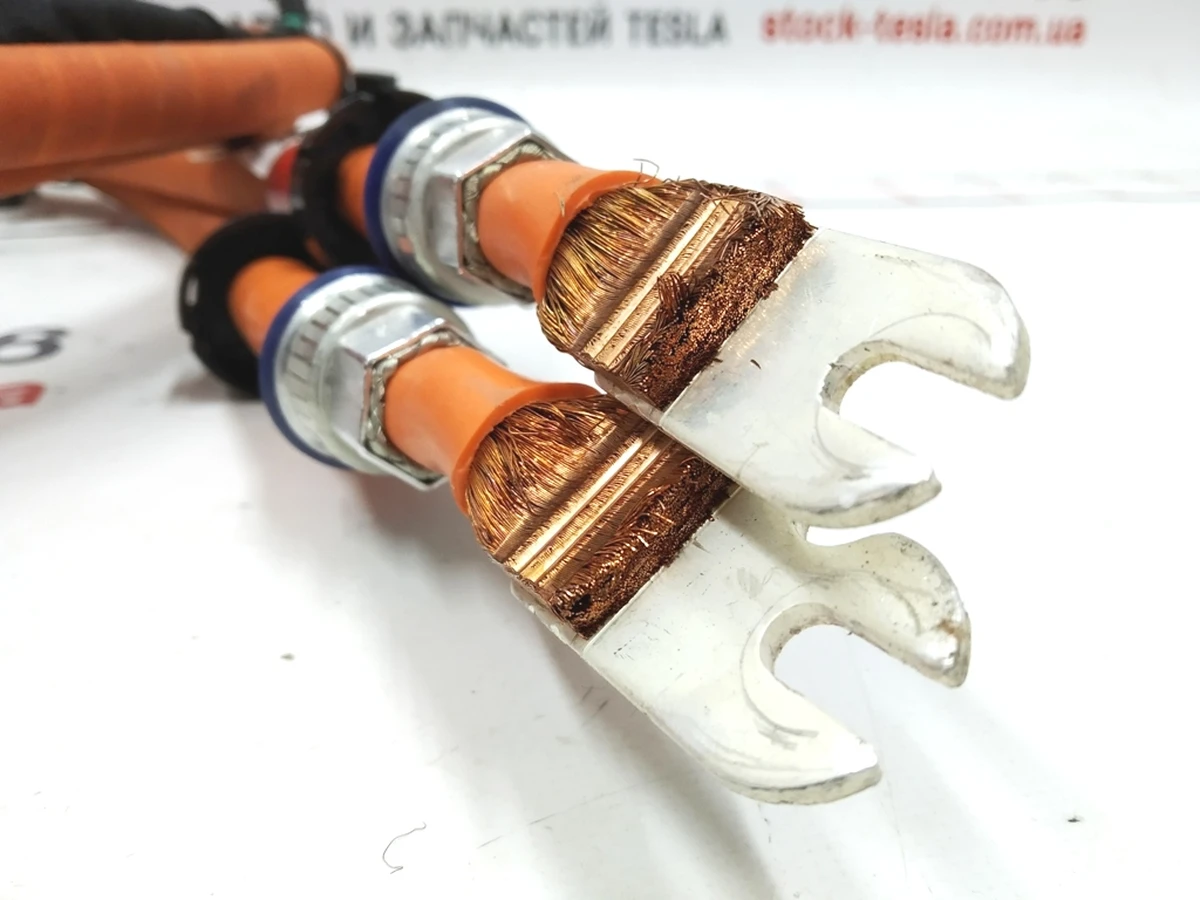 11 High voltage charging port cable (complete with earth cable) AWD Tesla model S REST 1055873-10-G