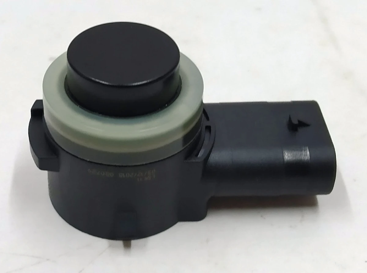 17 Датчик ультразвукового відкриття задніх дверей (парктронік) Tesla model X 1055890-00-E