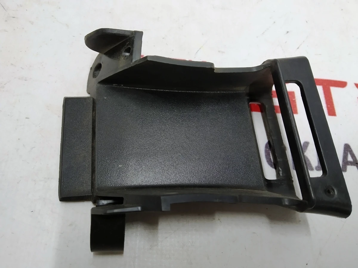 15 Кронштейн повітроводу протитуманної фари верхній правий NEW Tesla model X 1056249-00-E