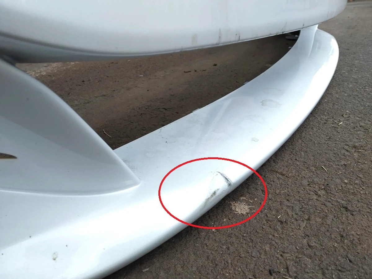 1 Бампер передній під 6 парктроників PPSW (у зборі) з пошкодженням Tesla model S REST 1056370-S4-A