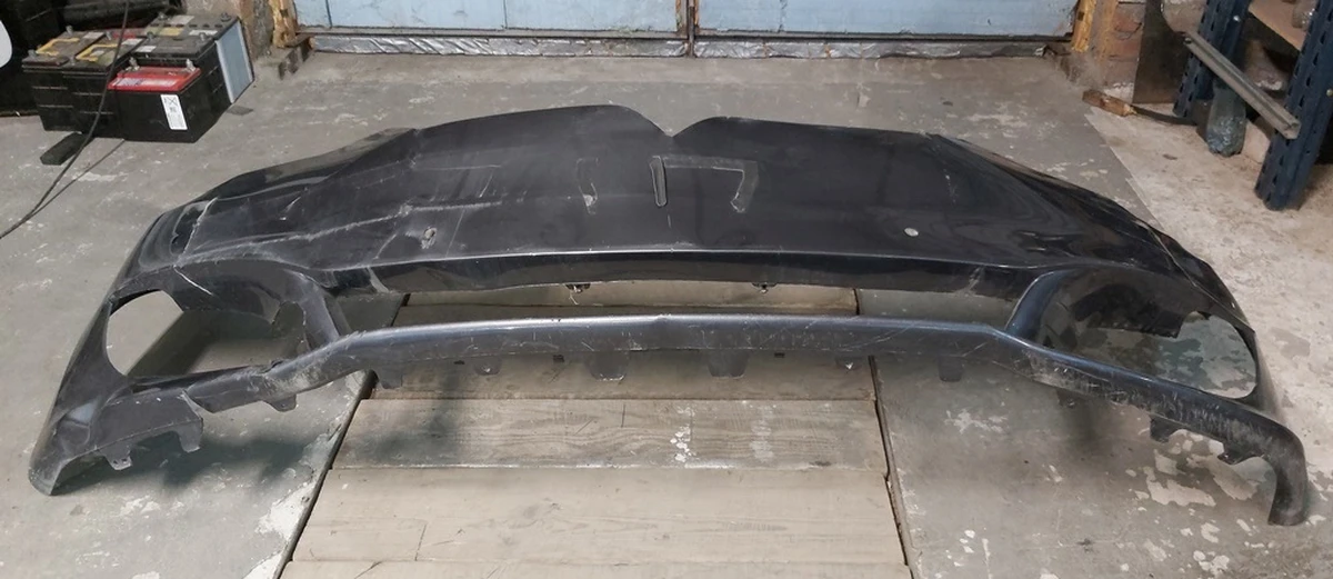 1 Бампер передній MIDNIGHT SILVER METALLIC-PMNG з пошкодженням Tesla model S REST 1056370-00-B