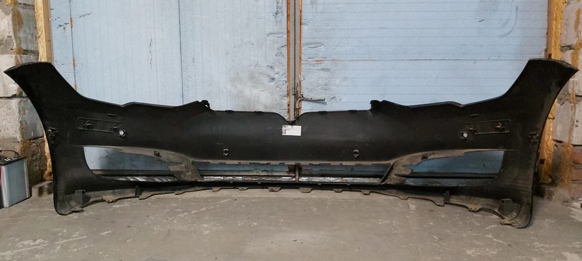 1 Бампер передній під 6 парктроників PBSB у зборі Tesla model S REST 1056370-S1-A