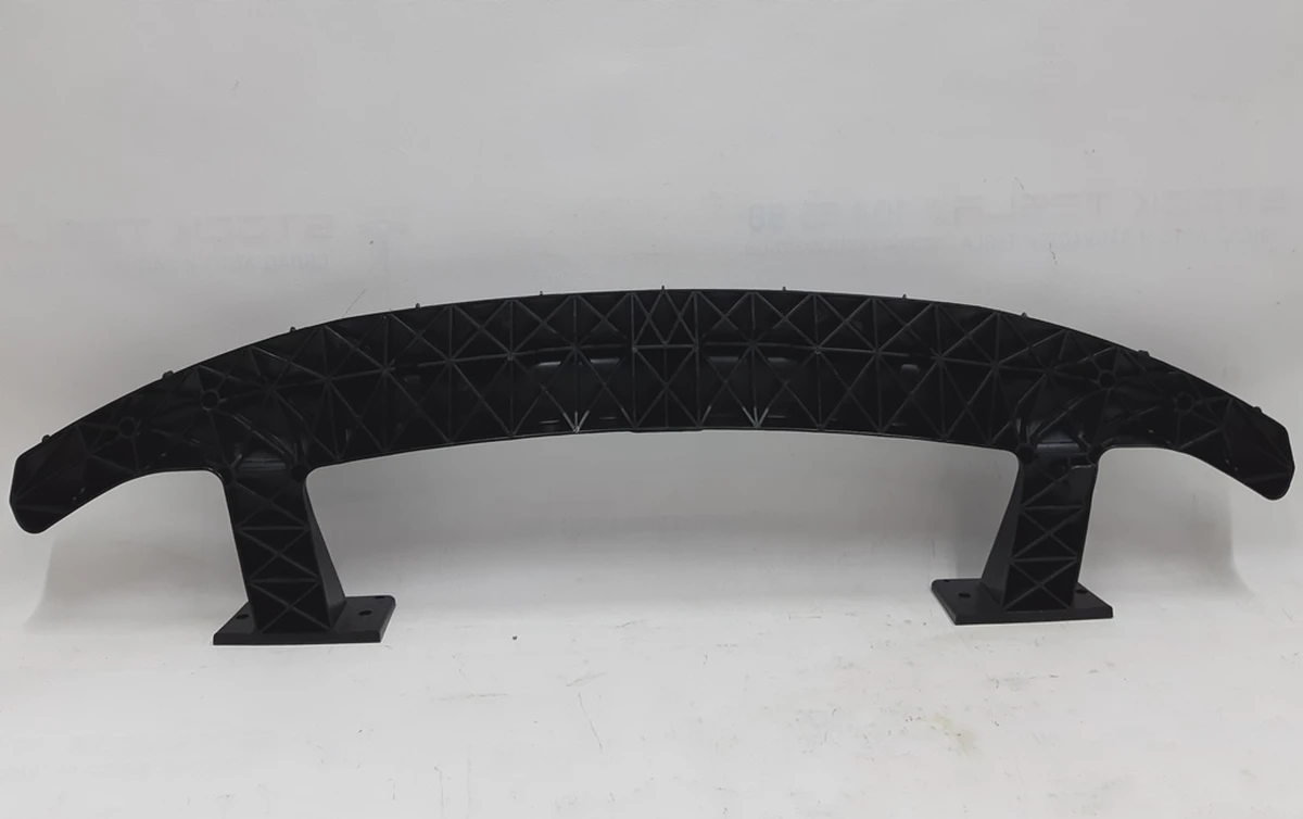 11 Гребінець переднього бампера NEW Tesla S REST 1056837-00-D