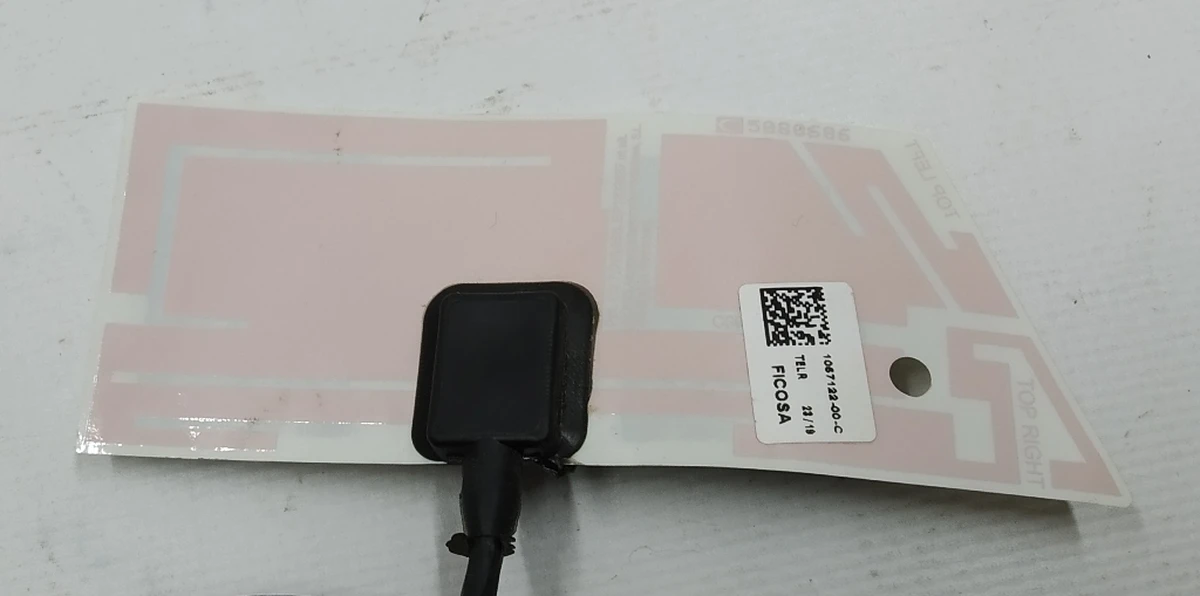 2 Антенна TELR зеркала наружного правого Tesla Model X 1035181-00-J