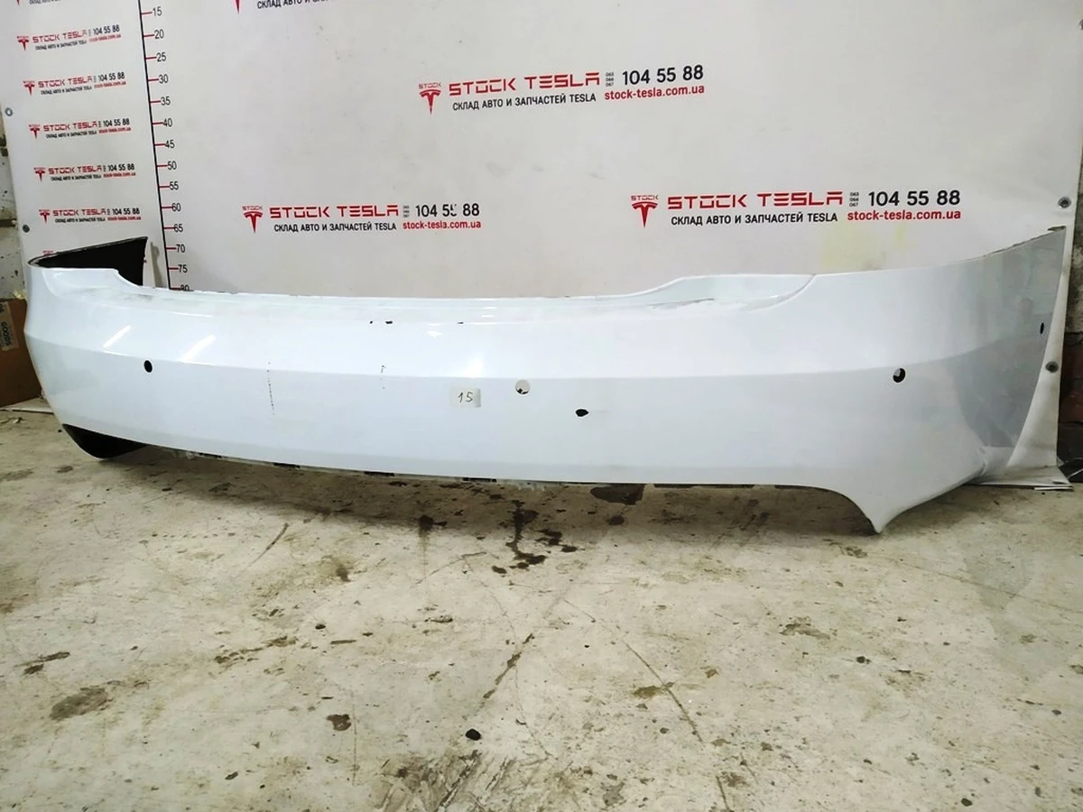 1 Бампер задній під 6 парктроніків PBCW білий (з пошкодженням) Tesla model S REST 1057319-01-B