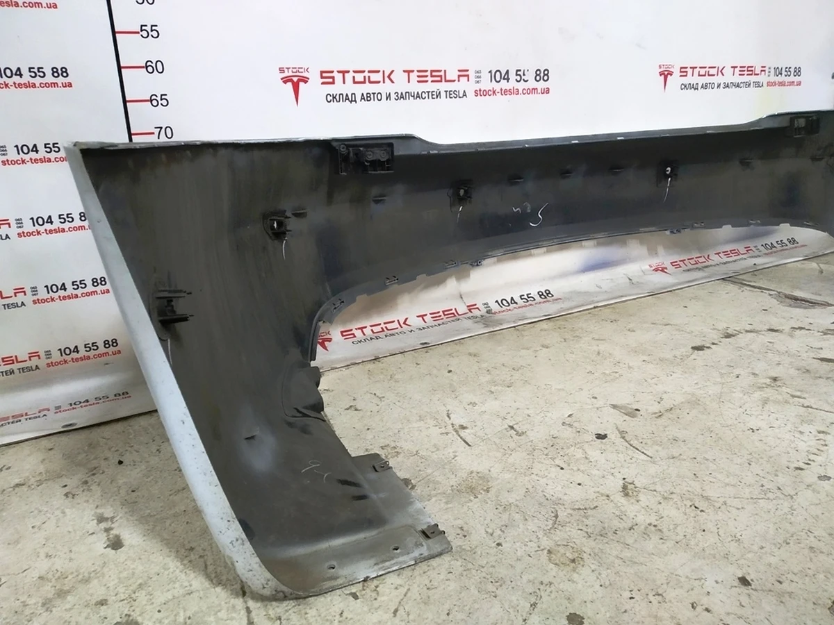 1 Бампер задній під 6 парктроніків PBCW білий (з пошкодженням) Tesla model S REST 1057319-01-B