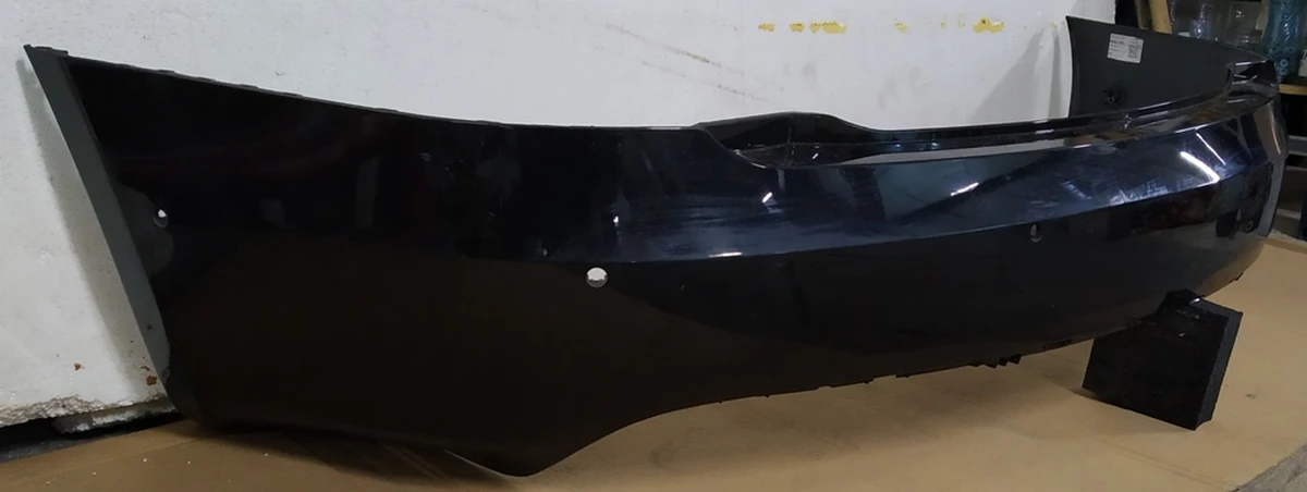 1 Бампер задний под 6 парктроников в сборе c кронш. креп. парктроников и кронш. бампера OBSIDIAN BLK (мелкие царапины) Tesla model S REST 1057319-S1-A