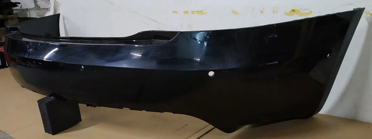 1 Бампер задний под 6 парктроников в сборе c кронш. креп. парктроников и кронш. бампера OBSIDIAN BLK (мелкие царапины) Tesla model S REST 1057319-S1-A