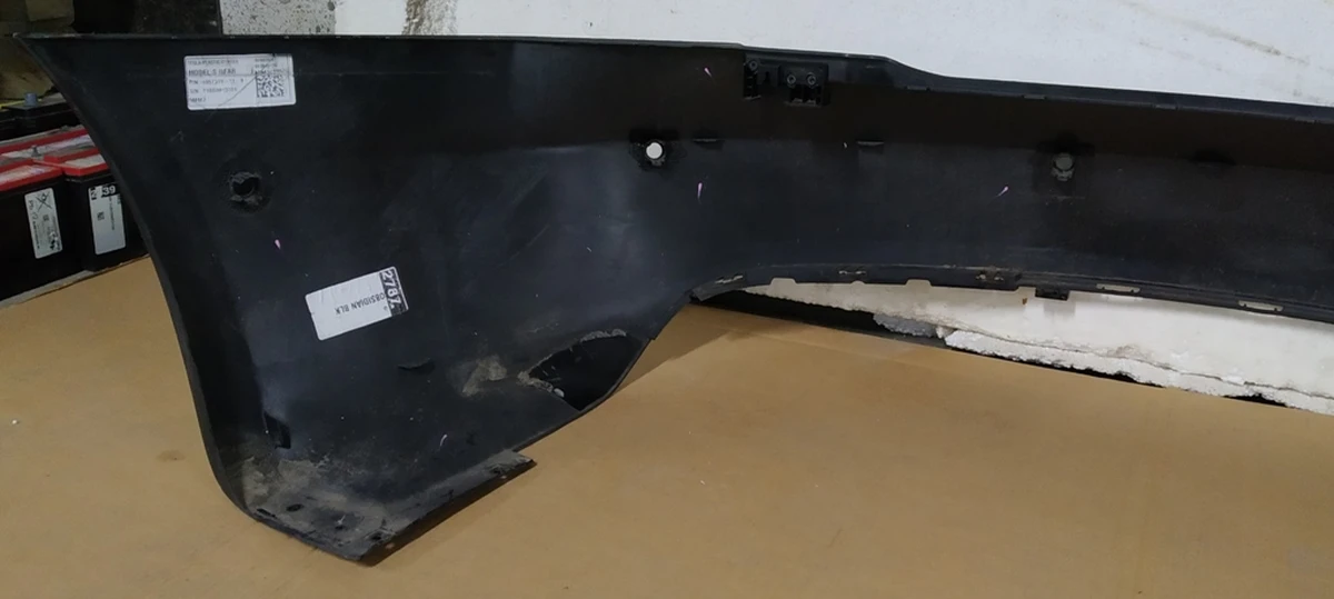 1 Бампер задний под 6 парктроников в сборе c кронш. креп. парктроников и кронш. бампера OBSIDIAN BLK (мелкие царапины) Tesla model S REST 1057319-S1-A