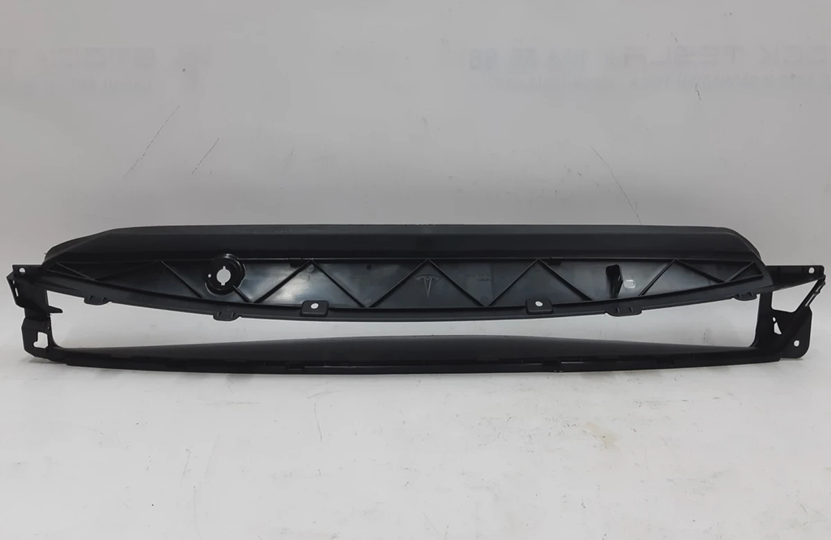 12 Дифузор передній радіатора охолодження основного NEW Tesla S REST 1057847-00-E