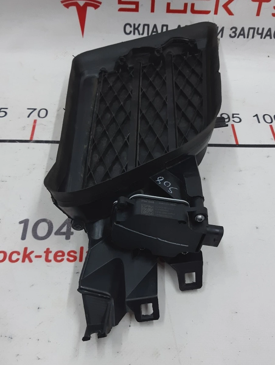 17 Корпус активного люверса лівий (з модулем без хром накладок) Tesla model S REST 1057851-00-J