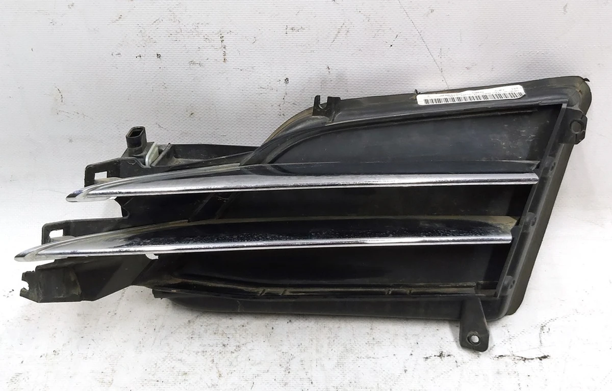 17 Люверс активный левый в сборе Tesla model S REST 1057851-00-J