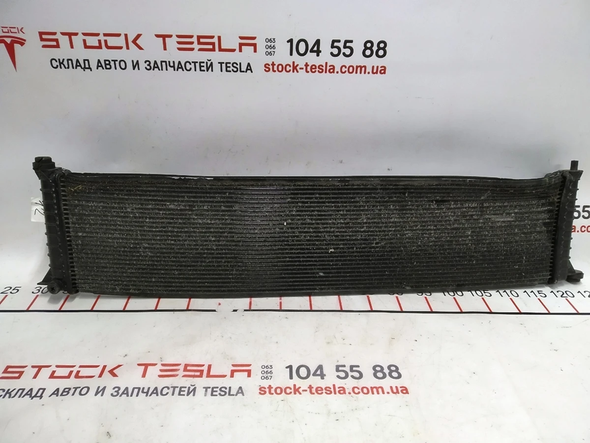 1 Main cooling radiator (damaged) Tesla model S REST 1057999-00-B