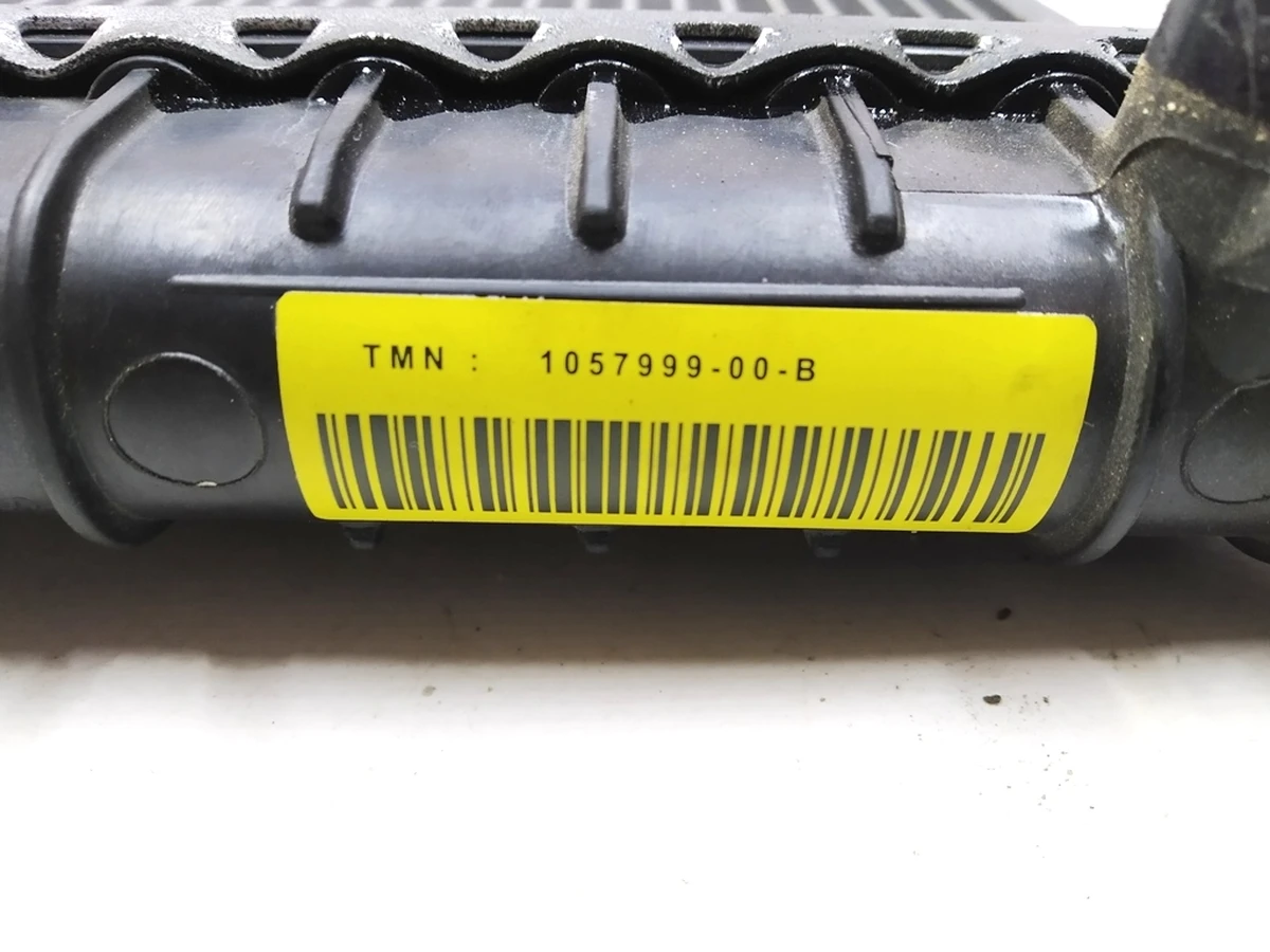 1 Cooling radiator main Tesla model S REST 1057999-00-B