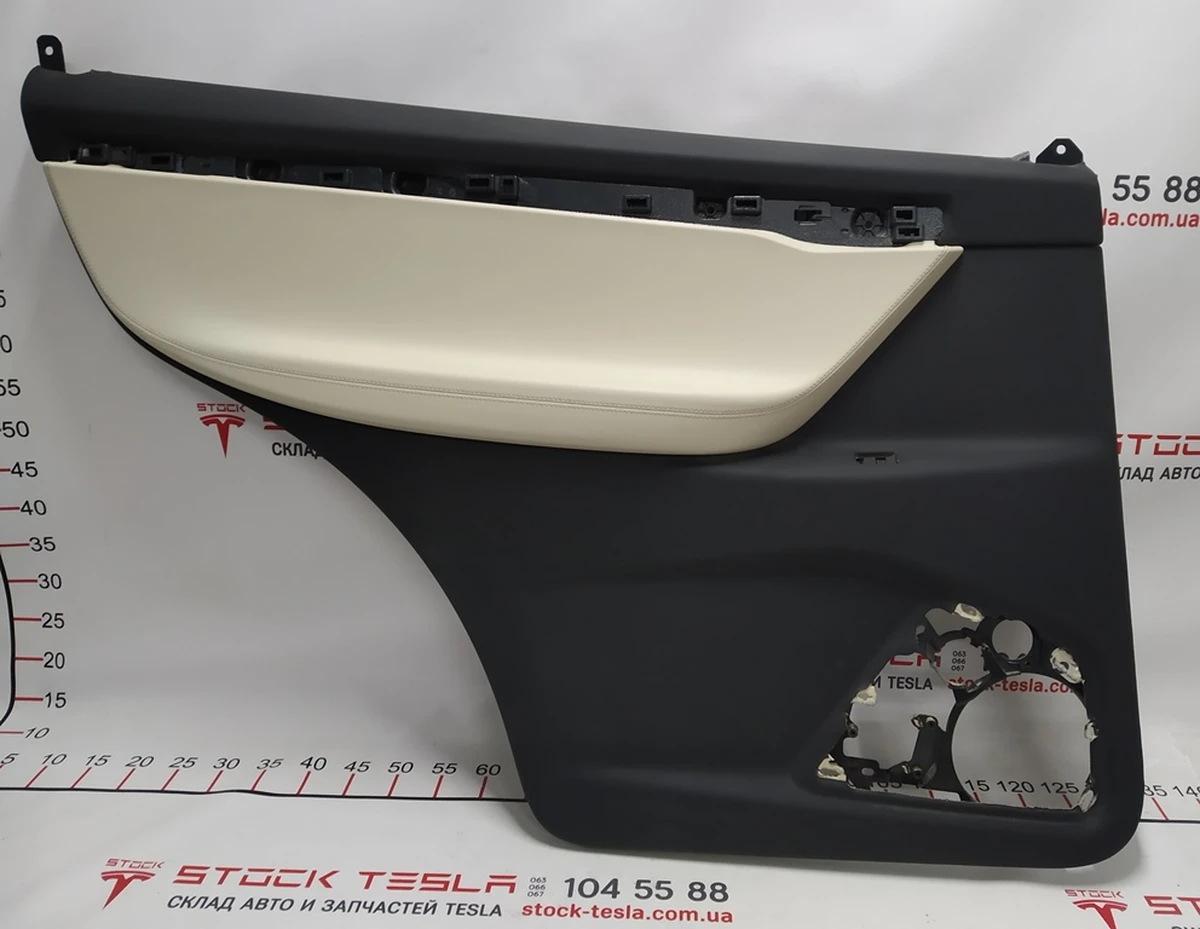 1 Карта (скелет) двері задньої лівої PREM PUR CREAM Tesla model X 1058003-22-K