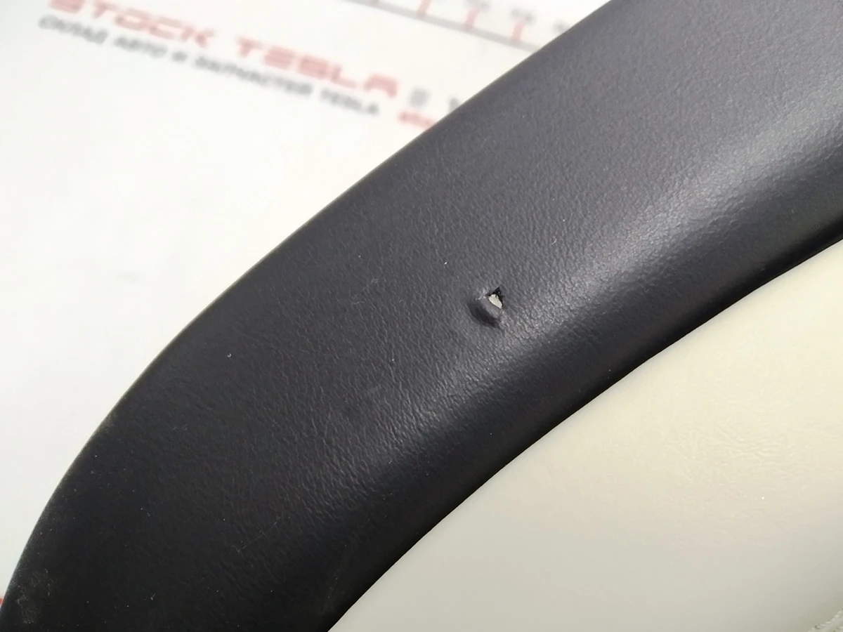 1 Card (skeleton) rear right door PREM PUR CREAM (damaged) Tesla model X 1058004-22-K