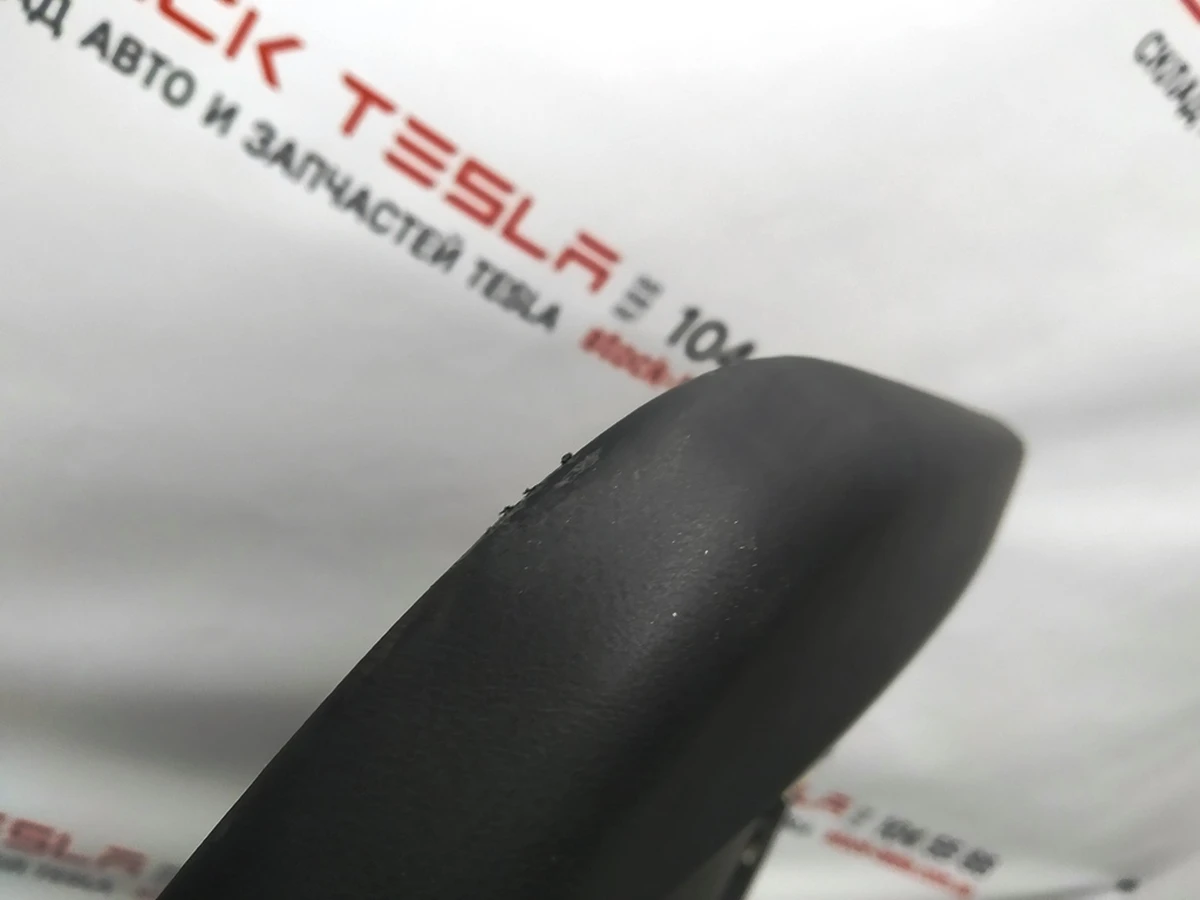 1 Card (skeleton) rear right door PREM PUR CREAM (damaged) Tesla model X 1058004-22-K