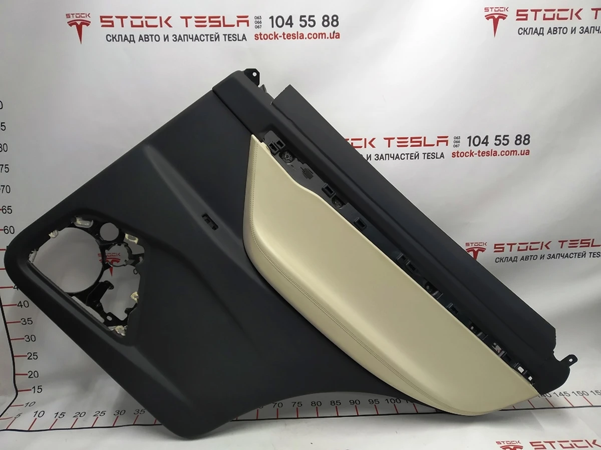 1 Card (skeleton) rear right door PREM PUR CREAM (damaged) Tesla model X 1058004-22-K