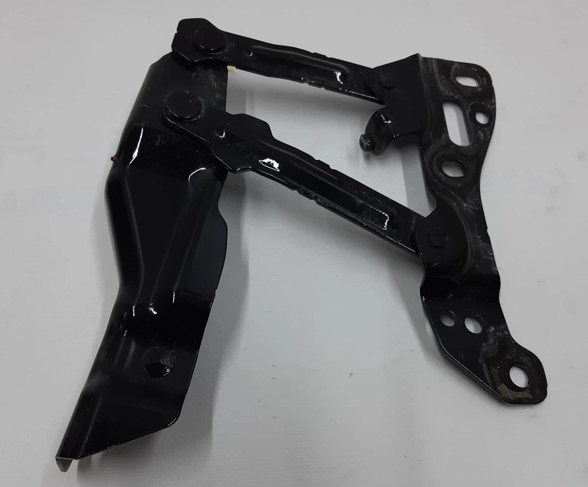 1 Петля кріплення капота ліва PBSB Tesla model X 1058041-00-B