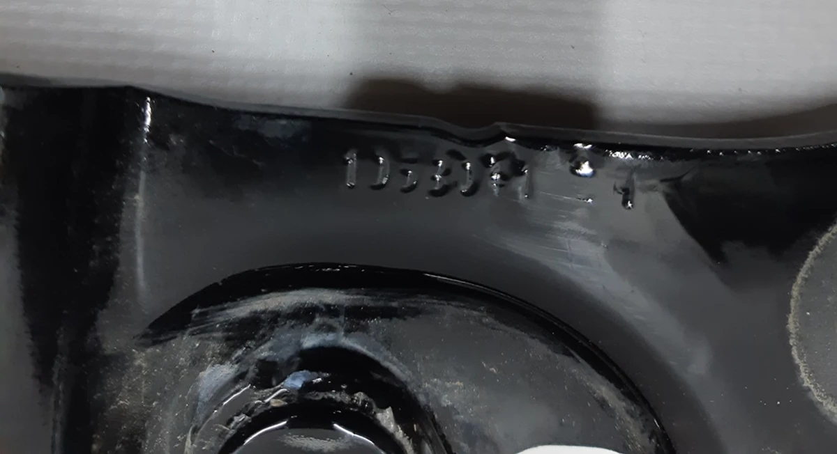 1 Петля кріплення капота ліва PBSB Tesla model X 1058041-00-B