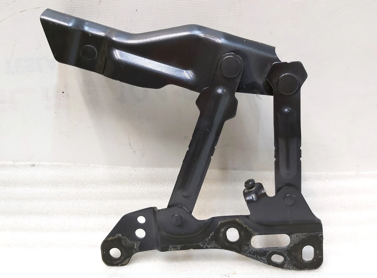 1 Петля кріплення капота ліва PMNG Tesla model X 1058041-00-B