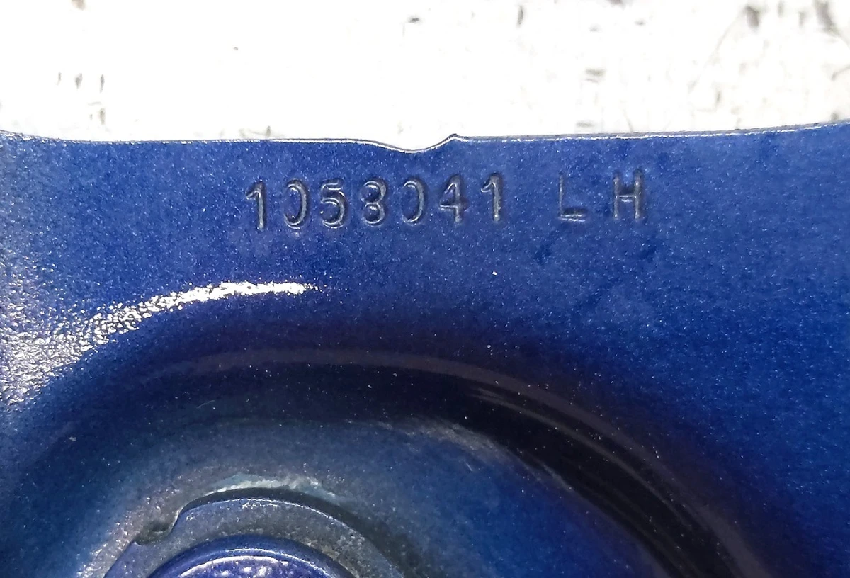 1 Петля кріплення капота ліва PPSB Tesla model X 1058041-00-B