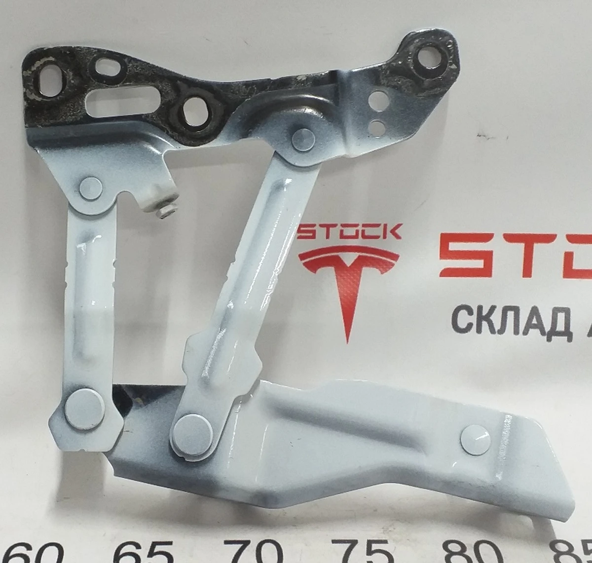 1 Петля кріплення капота ліва PPSW Tesla model X 1058041-00-B
