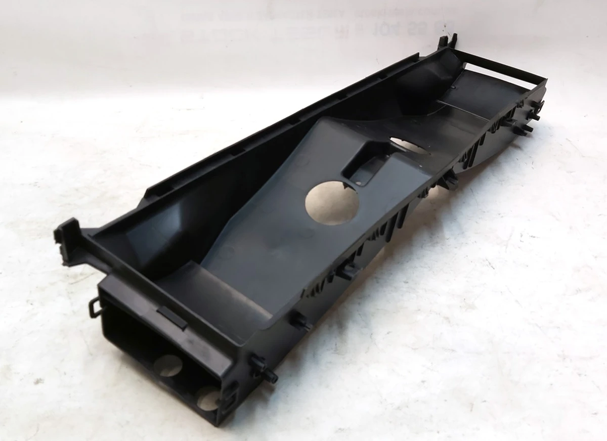 6 FR END DUCTING WITH HORNS, Tesla model S REST 1058073-00-B