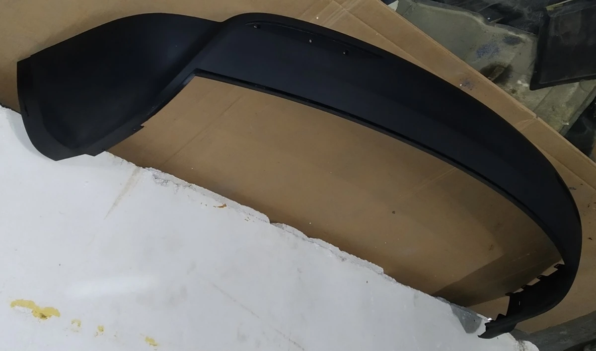 2 Накладка нижня (структурна) бампера заднього Tesla model X 1058354-00-F