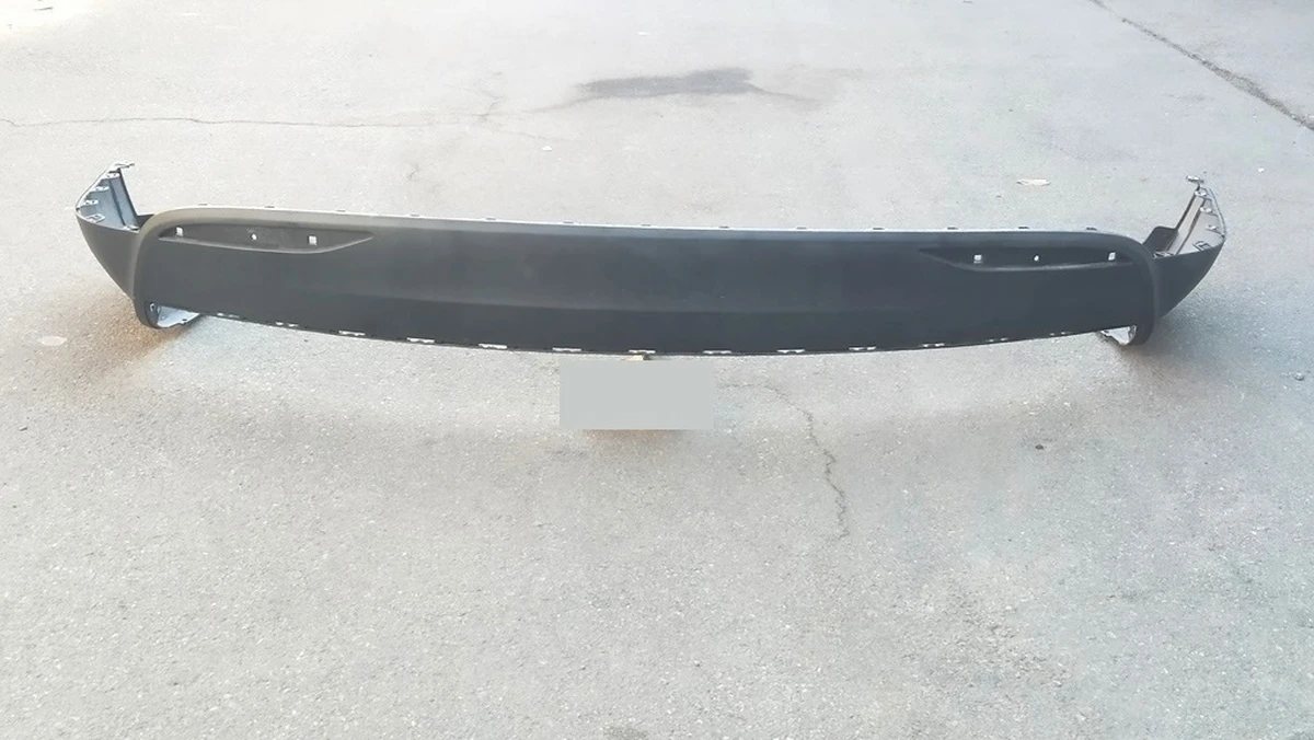 2 Накладка нижняя (структурная) бампера заднего (царапины) Tesla Model X 1058354-00-F