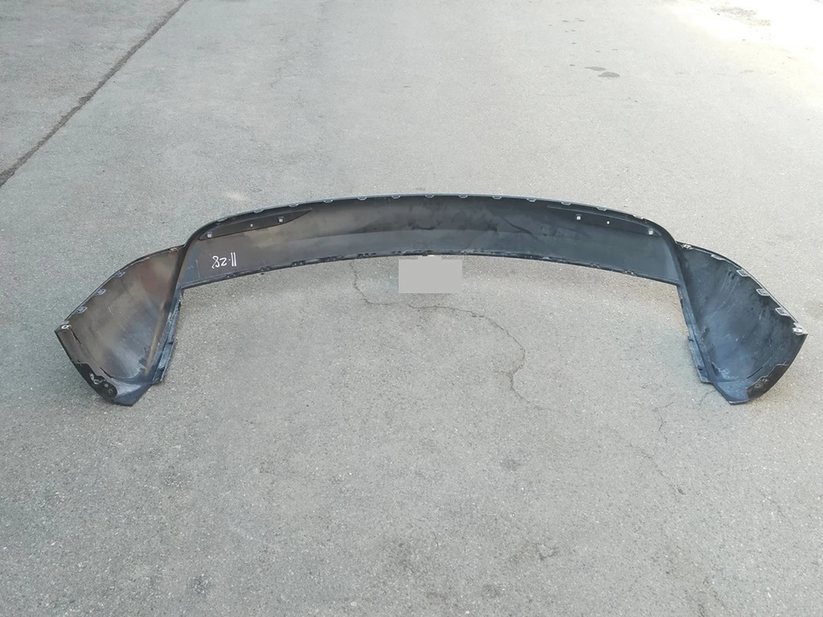 2 Накладка нижняя (структурная) бампера заднего (царапины) Tesla Model X 1058354-00-F