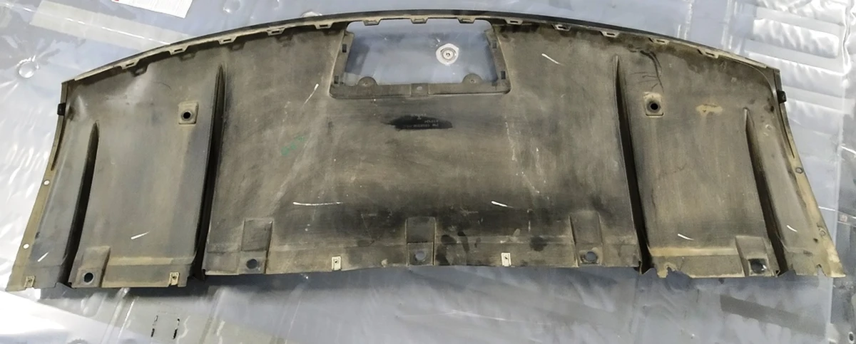 3 Дифузор бампера заднього нижній Tesla Model X 1058356-00-C