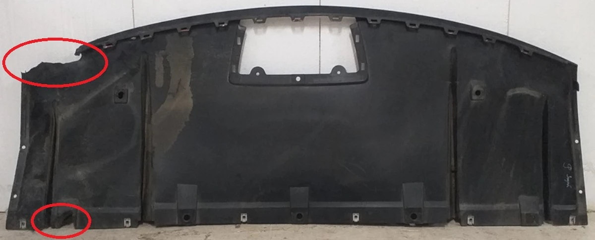 3 Дифузор заднього бампера нижній з пошкодженням Tesla model X 1058356-00-C
