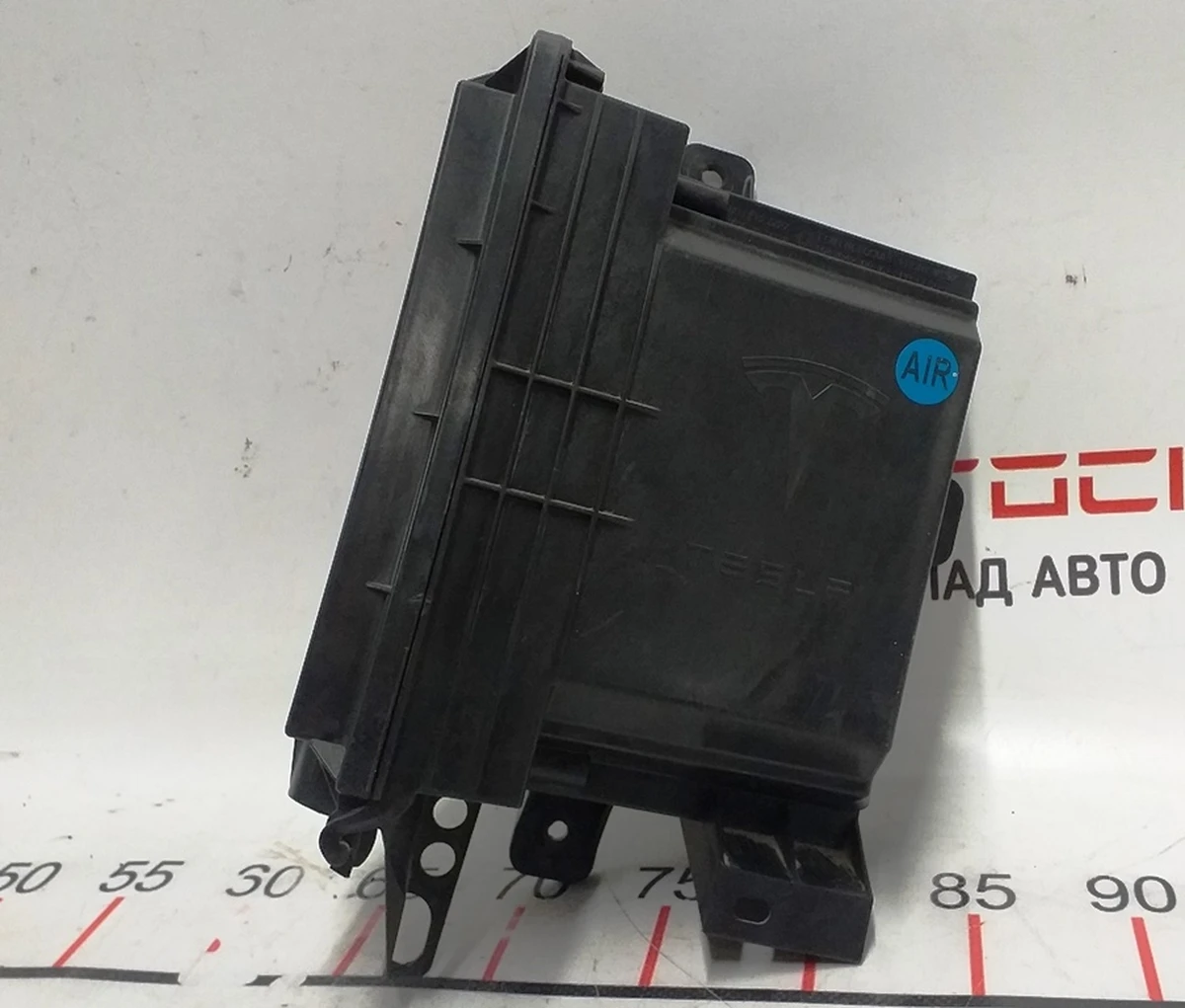 14 Pneumatic system control unit REV01 Tesla model X 1058358-03-C